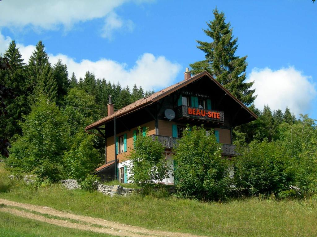 Le Coucou Et Chalet Beau-Site Les Rasses Bagian luar foto